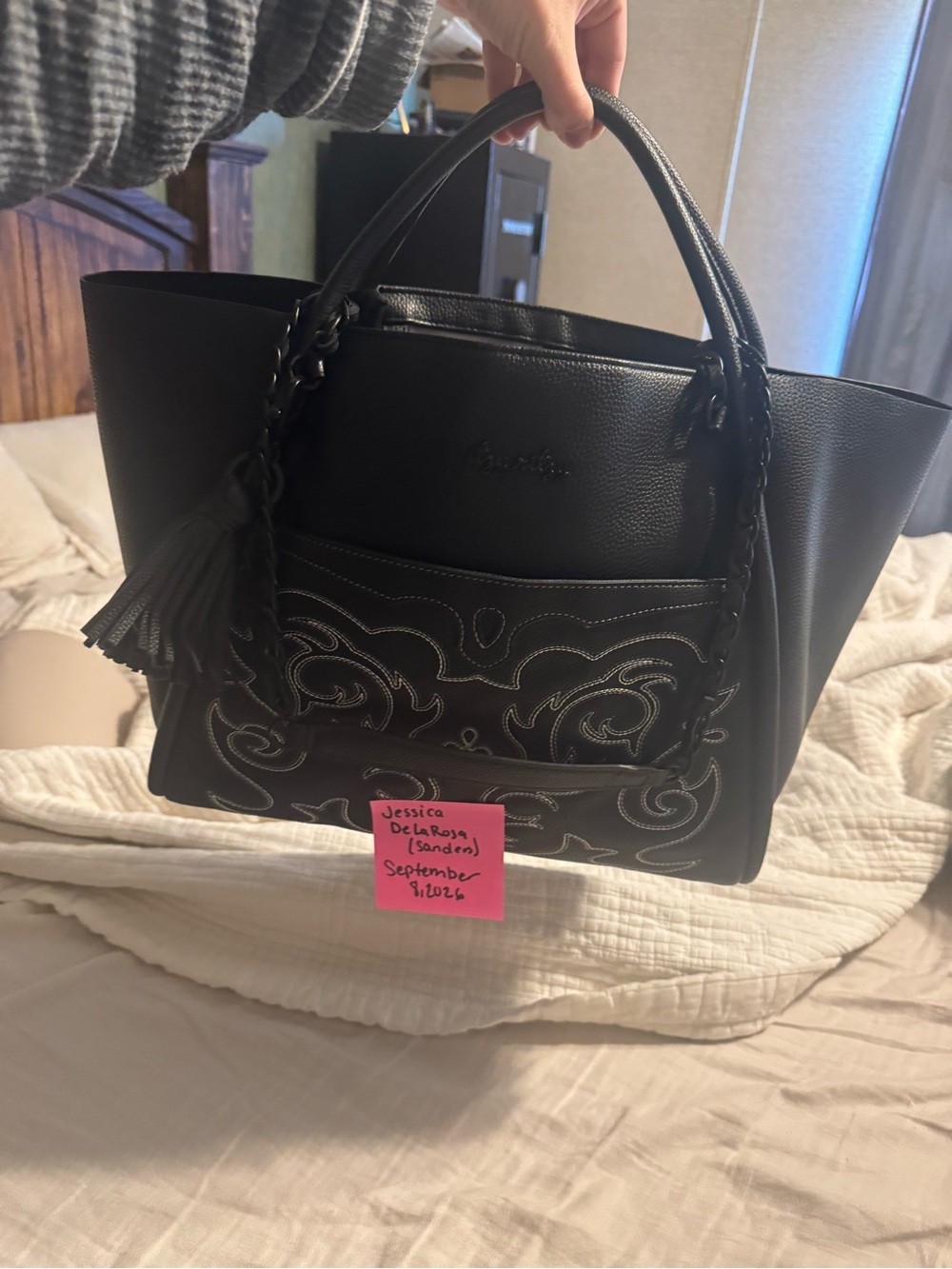 Itzy ritzy limited edition boss tote In Outlaw